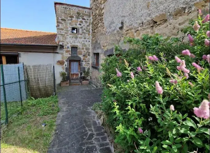 ⟬la Maisonnette De Séverine⟭ Saint-Genès-Champanelle